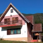 NA PRODAJU KUĆA NA TARI