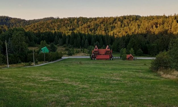 NA PRODAJU GRAĐEVINSKI PLACEVI NA TARI