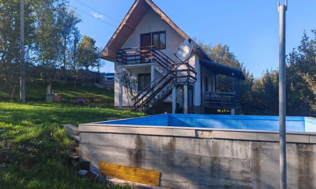 NA PRODAJU KUĆA NA TARI U SELU RASTIŠTE